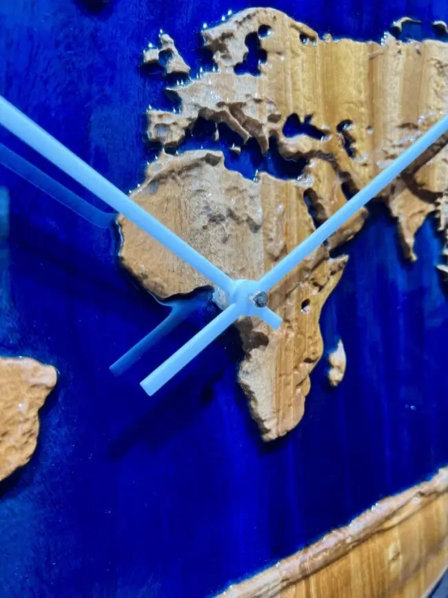 Space view wall clock - Image 5
